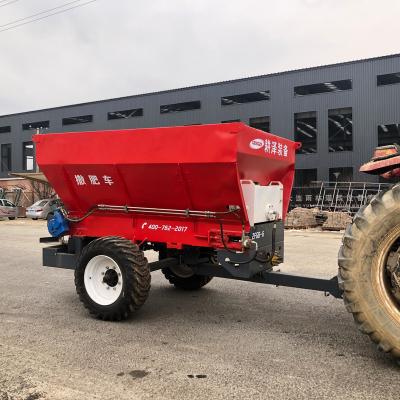 Chine Hot sale cow dung manure fertilizer spreading machine animal organic fertilizer spreader à vendre