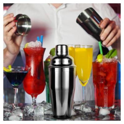 China Kitchen Cocteleras Rounded Cocktail Shaker Set 2022 New Design Accessory Engraved Cocktail Shakers Customized Made In China for sale