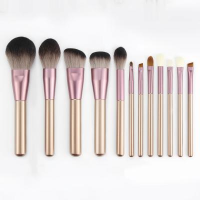 China 2021 12pcs Wholesale Skin-friendly Wooden Face Brush Set/Eyeshadow Set Brush Private Label Handle Makeup Brush for sale