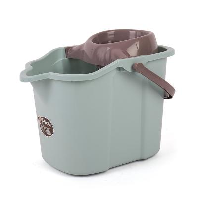 China Hot Selling Sustainable Plastic Mop Floor Mop Bucket Cleaning Bucket With Plastic Handle With Wheels for sale