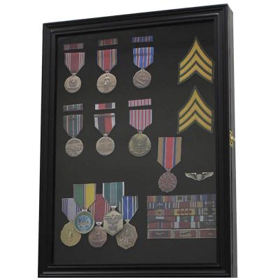 China Fashionable 16*24 Inches Show Memorabilia Pins Awards Medals Tickets Wood Shade Frame for sale