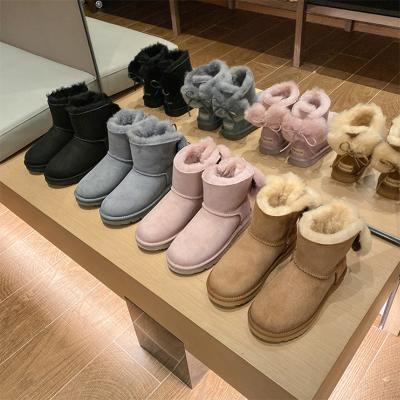 China 2020 Large Size Men Women Warm Colorful Winter Breathable Warm Boots With Fur for sale