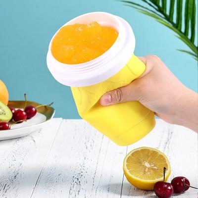 China Viable Homemade Squeeze Milkshake Bottle Summer Smoothie Sand Frozen Cup Squeeze Cup Ice Cream Quick Cooling Soggy Magic Maker for sale