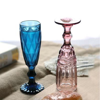 China 2022 European KOREAN Embossed Goblet Wedding Bar Decoration Champagne Glasses Hot Selling Vintage Color Wine Glass Red Wine Glass for sale