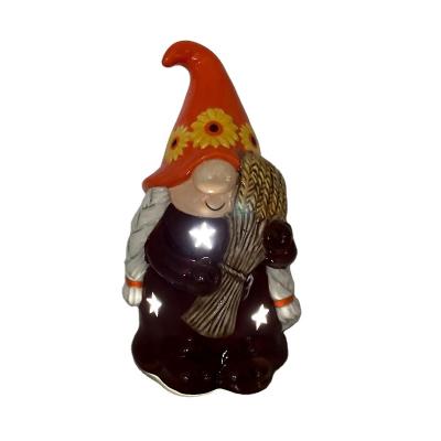 China Decorative Ceramic Gnome Thanksgiving Gnome With Led Light for sale