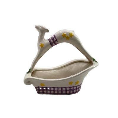 China Ceramic ceramic basket with reindeer for holiday decoration for sale