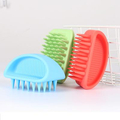 China Viable Manufacturer Wholesale Blue Green Grooming Tool Dog Pet Bath Brush for sale