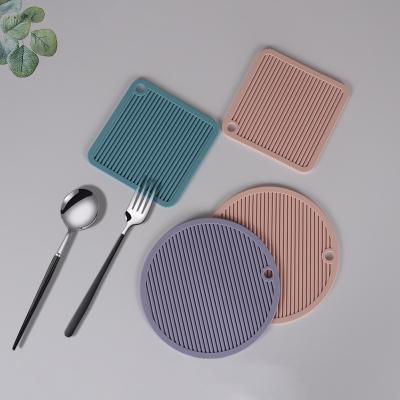 China Amazon Sustainable Hot Silicone Coasters Heat Insulation Pads Thickened Soft Rubber Bowl MATS Place MATS Water Coasters for sale