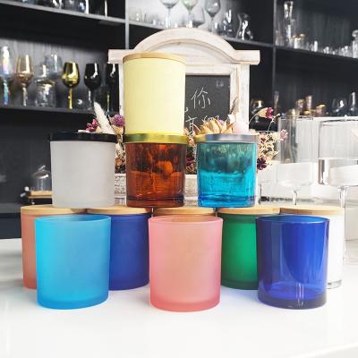 China Fashion Eco-friendly Color Frosted Glass Candle Jar With Lid Bedroom Purifying Air Fragrance Decoration Candle Jars Glass Beautiful for sale