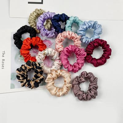 China Fashion Luge Korean Version of Hair Silk Ring Large Intestine Rope Headband Female Scrunchies Silk Tie Hair Flower Head for sale