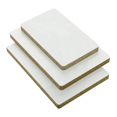 China Modern Top Selling White Melamine Chipboard Melamine 16Mm 22Mm Chipboard For Furniture for sale