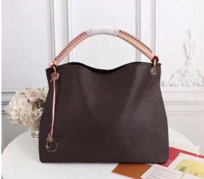 China Motion Sensing Designer Classic Women's Shoulder Bag Shopping Bag Large Capacity Messenger Bag Female Leather Handbag for sale