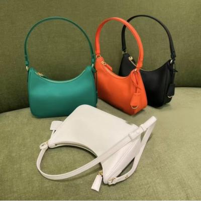 China Good Quality Motion Sensing Diamond Handbag Canvas Hobo Bag Designer Shoulder Bags For Women Chest Pack Fashion Tote Chains Hand Presbyopic Lady for sale