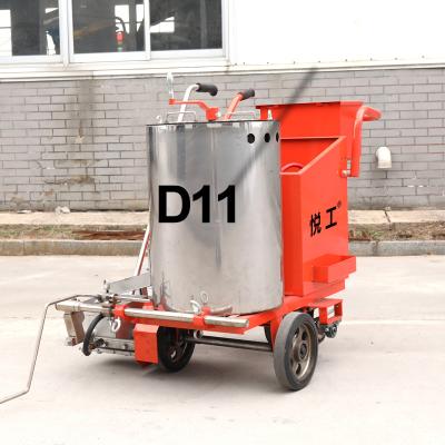 China Parking Lots Stadium Road Marking Machine Diesel 6.5HP 10 L/Min 250 Bar Hydraulic Straight Line Cold Melt Spray for sale