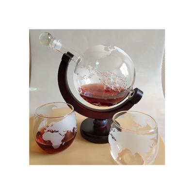 China Hot Selling Modern Whiskey Decanter Globe Whiskey Decanter Set With Wooden Tray Glass Bottles for sale