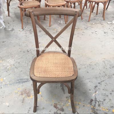 China Vintage Vineyard Chair Vintage Vineyard Events Furniture Cross Stackable Back Chair Wooden Banquet Chair for sale