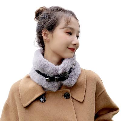 China Plush Medium Bib Diamond Pearl Fashion Jtfur Belt Buckle Thickened Faux Fur Rex Rabbit Fur Scarf for sale