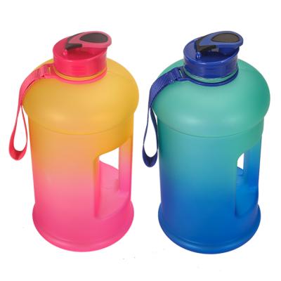 China Viable Food Grade 2200ml 2.2L 74oz PETG Water Bottle Jug With Gradient Color For Gym And Fitness for sale