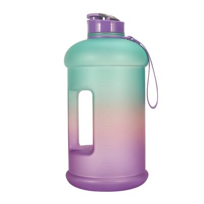 China Half Gallon/1 Gallon/1.3L/2.2l/3.78L PETG Durable Large Capacity Gym Water Bottle With Gradient Color Printing And Ribbon for sale