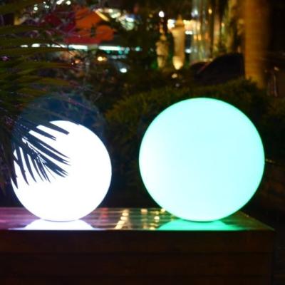 China Custom Outdoor Garden BSCI Plant Size RGB LED Various Color Waterproof Floating Pool LED Light Up Garden Ball Light Globe Lamp for sale