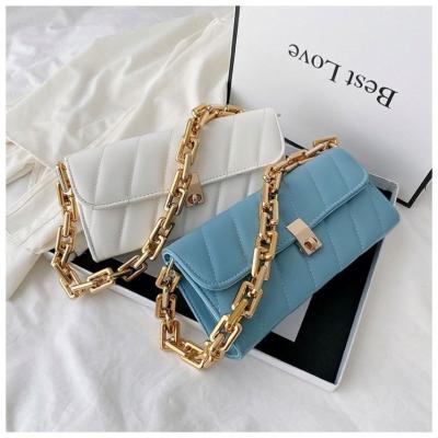 China New Arrivals High Quality Korean Style Cheap Metal Chunky Chain Stitched Handbags Cross - Body Bag Women for sale