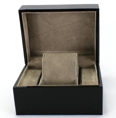 China Piano Paint Matte MDF Wooden Jewelry Box Grey Interior With Removable Cushions for sale