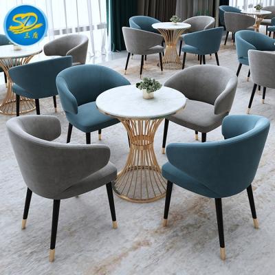 China Universal Luxury French Restaurant Dining Table Chairs for sale