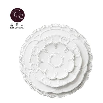 China Viable French Main Meal Western Food Tableware Embossed Pattern Dessert Steak Round Dish Pure White Ceramic Plate Retro for sale