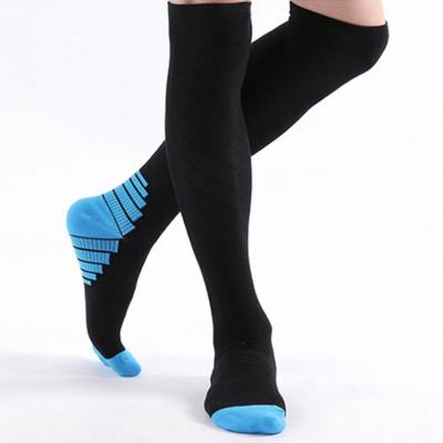 China 20-30mmHg QUICK DRY High Elastic Breathable Compression Socks Women Long Knee High for sale