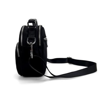 China Hot Sale WOMEN Woman Messenger Black Classic Pop Double-Layer Small Round Shoulder Bags for sale