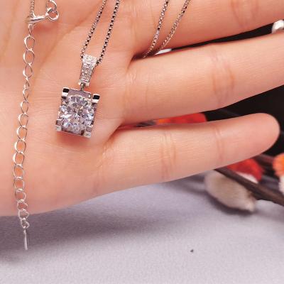 China Real D Color Pass CLASSIC Cut Diamond Test 2 CT Excellent 4 Moissanite Claw Pendant Necklace 925 Geometric Silver Chain Jewelry for sale