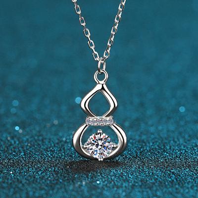 China Romantic 925 Silver Diamond Test Past Brilliant Cut Original 1 Carat D Color Moissanite Gourd Shape Necklace Gemstone Pendant Jewelry for sale