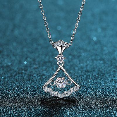 China Romantic 925 Silver Diamond Test Past Brilliant Cut Original 0.3 Carat D Color Moissanite Dress Form Necklace Gemstone Dangle Chains for sale