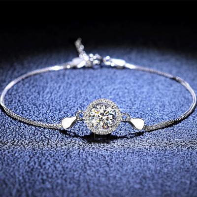 China CLASSIC 925 Silver Diamond Test Past Original 1 Carat D Cut Color Moissanite Cupid's Arrow Bracelet Gemstone Hand Chain Brilliant Gift for sale