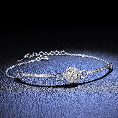 China CLASSIC 925 Silver Diamond Test Past Brilliant Cut Original 1 Carat D Color Round White D Color Moissanite Circle Bracelet Gemstone Chain for sale