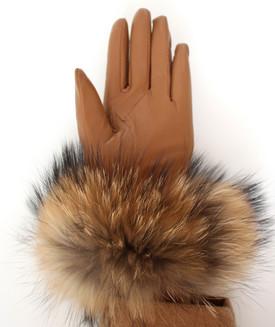 China Winter-Damen-Mode-Handschuh-Damen-Schaffell-Handschuhe flaumiger Fox-Waschbär-Pelz zu verkaufen