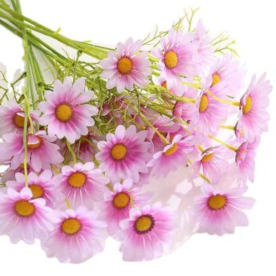 China Garden.Hotel.Home.Office Decor Chamomile Daisy Faux Flower 5 Heads Chamomile Flower Wholesale Small Simulation Flower For Wedding Home Decorative for sale