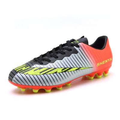 China Durable Wholesale Custom Soccer Shoes Sports Outdoor Soccer Shoes Football Boots for sale