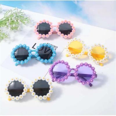 China 2021 Fashion Sunglasses Fashion Round Small Frame Sunglasses Beach UV400 Flower PC Sun Glass Shades for sale