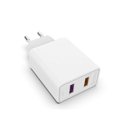 China Hot Sales QC3.0 Dual USB Charger 30w Fast Charger 20w 30w Fast Charger for sale