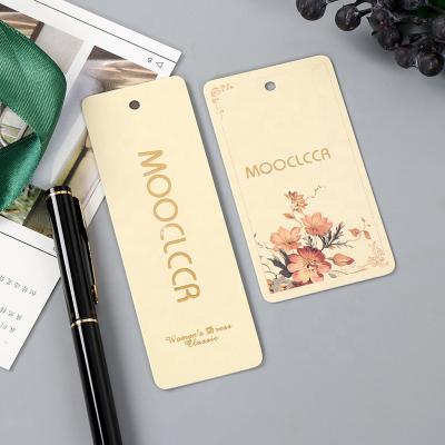 China Custom Viable Logo Fashion Gold Foil Hang Tags For Clothing Recycle Paper Clothing Tag for sale