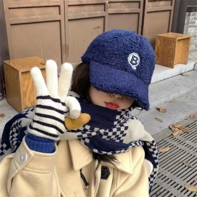 China New dongdaemun letters red fashion female korean solid color net winter 100% polyester lamb hair hat autumn warm baseball hat for sale