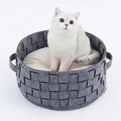 China Dog Felt Luxury Cat Bed Cave Customized Comfortable Pet Travel Multi-colors for sale