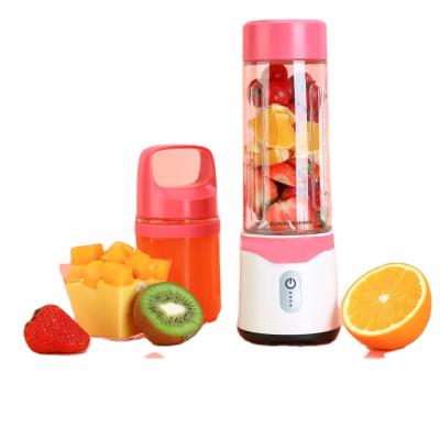 China High Capacity Rechargeable Personal Sports Fruit Blender Kitchen Blender For Home Or Travel Use for sale