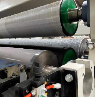 China Ce 200M/Min Toilet Paper Rewinding Machine voor Productieinstallatie Te koop