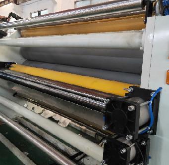 China 200M/Min 110mm Pitch Paper Roll Rewinding Machine for sale