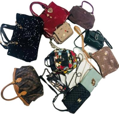 China Fashionable Used Bags Cheap Used Bags Bales Women Shoulder Bag Packs Bulk Cheapest Handbags for sale