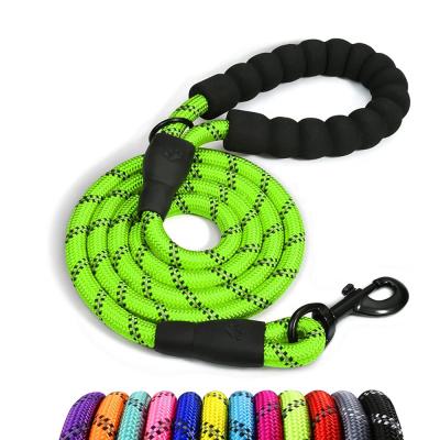 China Custom Stocked/Dropshipping Strong Dog Leash with Comfortable Padded Handle and Highly Reflective Leads for Small Medium and Large Dog for sale