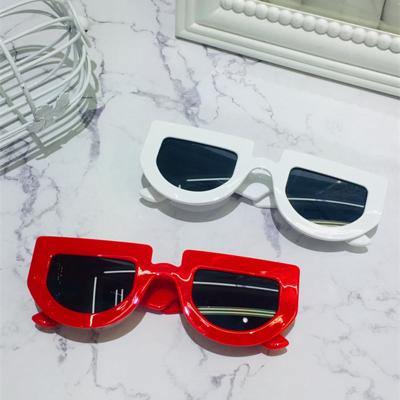 China Fashion Cheap Luxury Semicircle Semicircle Anti Shade China Glass UV400 Sun Glass UV400 Ultraviolet Shades Fashion Retro Sunglasses for sale