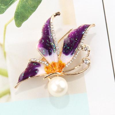 China New Trendy Fashion Rhinestone Pearl Butterfly Brooch Set As Women Girls Party Scarf Jewelry for sale